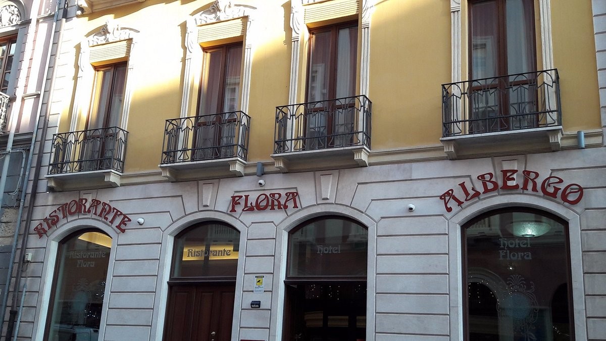 https://www.hotelfloracagliari.it/